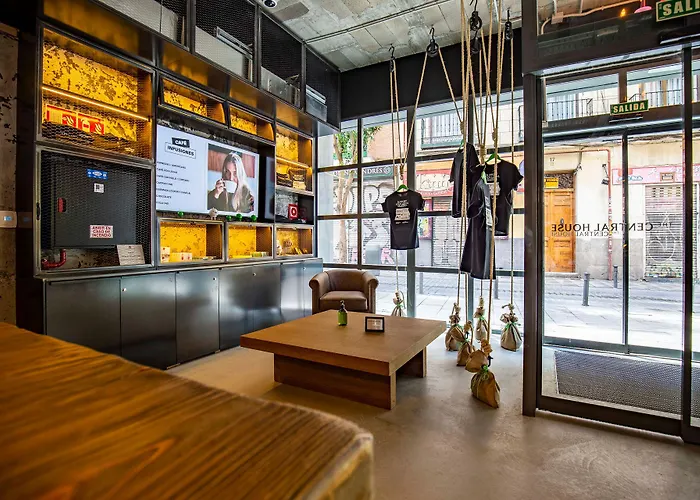 Central House Barcelona GraciaHostel